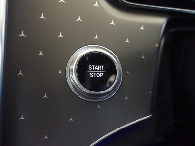 MERCEDES-BENZ EQE - 8