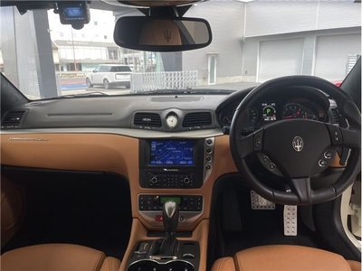 MASERATI GRANTURISMO - 8