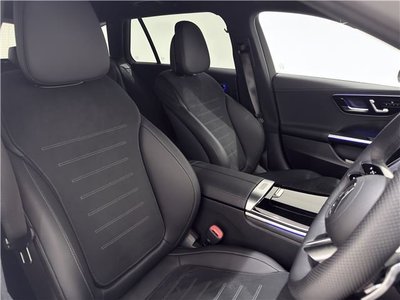 صورة 4 لـ 2025 Mercedes-BENZ C-CLASS