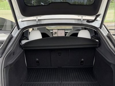 صورة 9 لـ 2025 Tesla MODEL Y