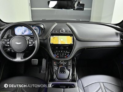 ASTON MARTIN DBX - 5