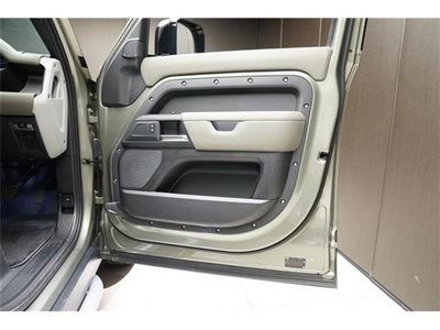 2020 LAND Rover DEFENDER thumbnail 43