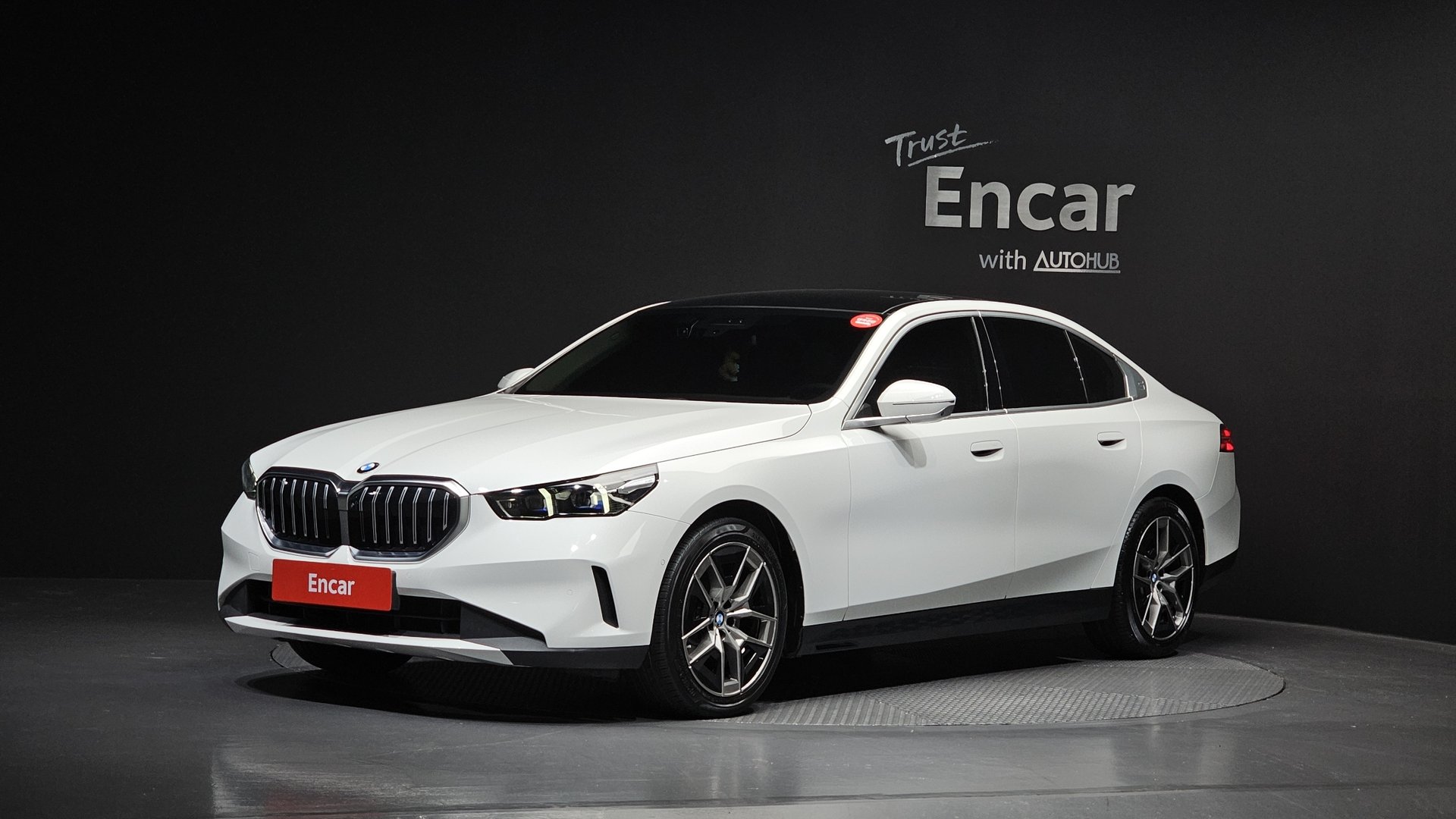 BMW 5 SERIES - View 1