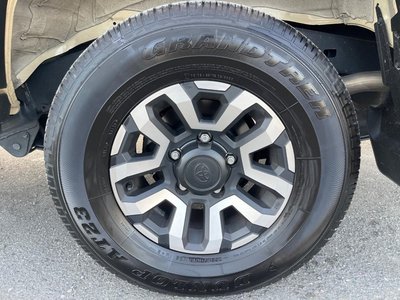 2025 Toyota LAND CRUISER 70 缩略图 50
