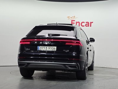 2021 AUDI Q8 photo 4