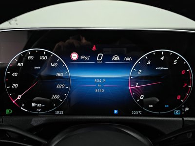 MERCEDES-BENZ E-CLASS - 8