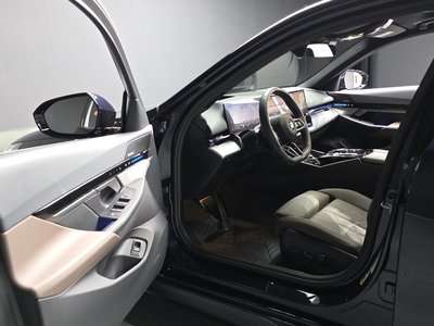 2024 BMW 5 SERIES — миниатюра 13
