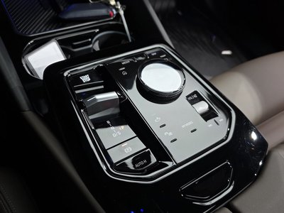 2024 BMW 5 SERIES — миниатюра 12