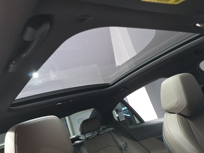 2024 BMW 5 SERIES — миниатюра 24