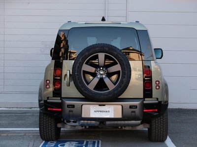 LAND ROVER DEFENDER - 5