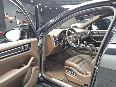 2021 Porsche CAYENNE thumbnail 13