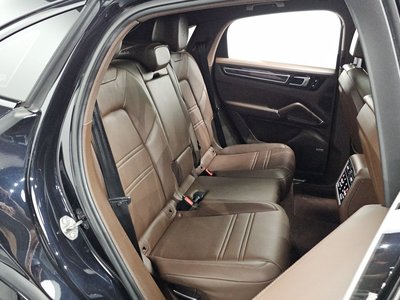 2021 Porsche CAYENNE thumbnail 17