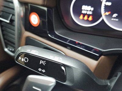 2021 Porsche CAYENNE thumbnail 27