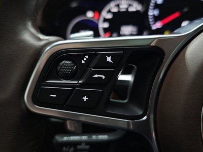 2021 Porsche CAYENNE thumbnail 31