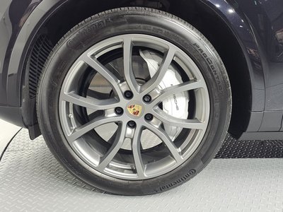 2021 Porsche CAYENNE photo 6