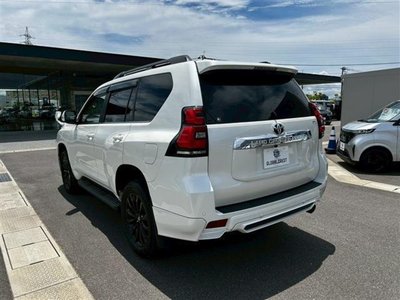 TOYOTA LAND CRUISER PRADO - 8