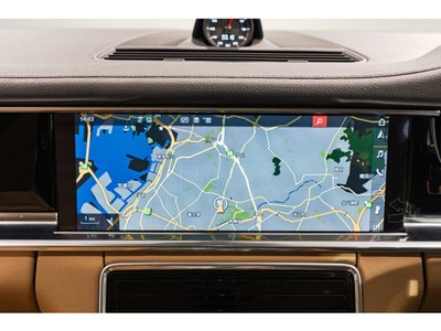 PORSCHE PANAMERA - 8