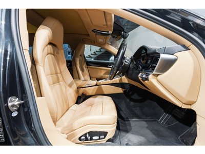 PORSCHE PANAMERA - 3