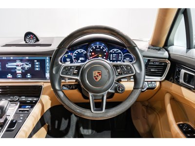 PORSCHE PANAMERA - 5