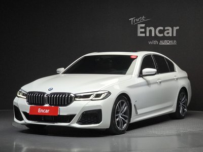 2023 BMW 5 SERIES photo 1