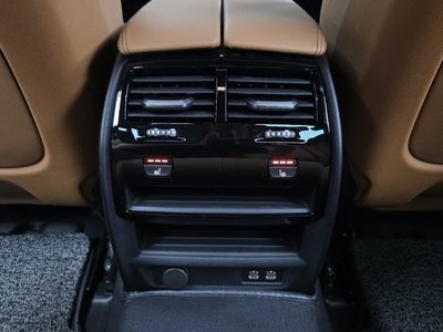 صورة مصغرة 25 لـ 2023 BMW 5 SERIES