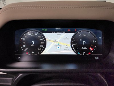 LAND ROVER DEFENDER - 8