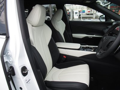 صورة مصغرة 60 لـ 2026 Lexus RX