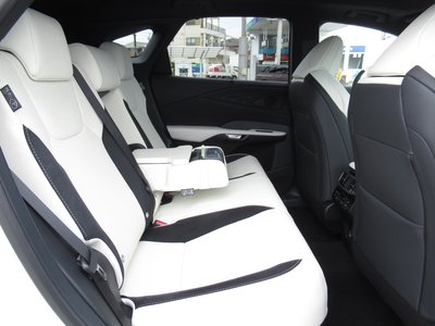 صورة مصغرة 62 لـ 2026 Lexus RX