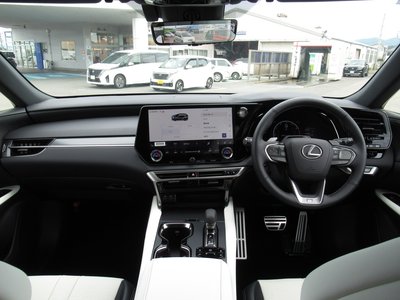 صورة مصغرة 21 لـ 2026 Lexus RX