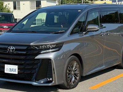 TOYOTA VELLFIRE - 1