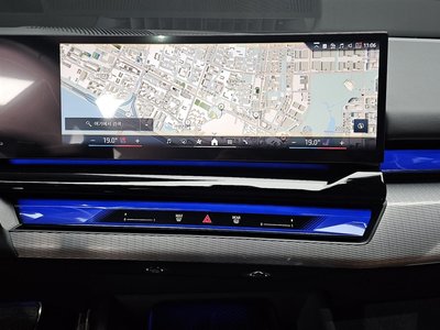 2025 BMW 5 SERIES thumbnail 20