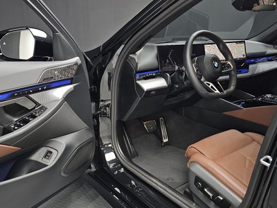 2025 BMW 5 SERIES thumbnail 17