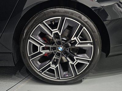 2025 BMW 5 SERIES 照片 8