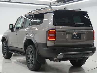 TOYOTA LAND CRUISER 250 - 7