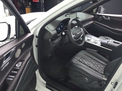 2023 Genesis GV80 photo 10