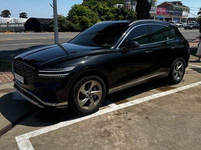 صورة 5 لـ 2025 Genesis GV70