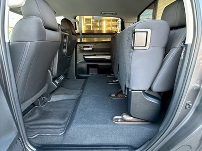 صورة مصغرة 34 لـ 2014 Toyota TUNDRA