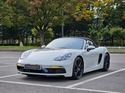 PORSCHE 718 BOXSTER