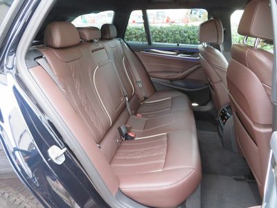 BMW 5 SERIES TOURING - 9