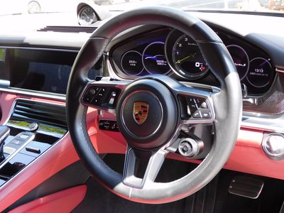 PORSCHE PANAMERA - 4