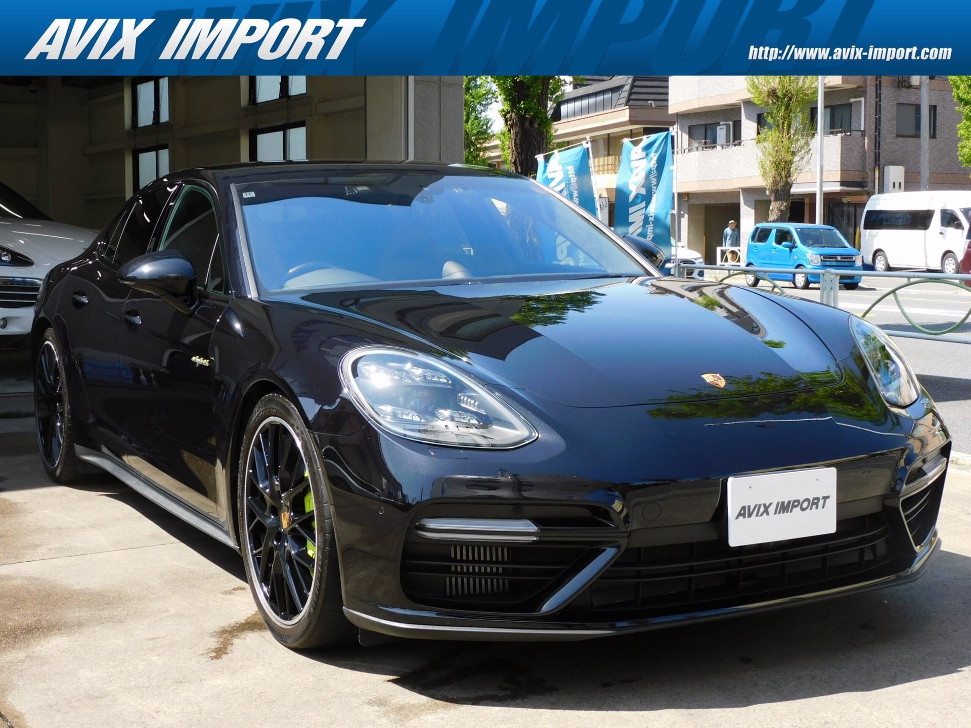 PORSCHE PANAMERA - View 1