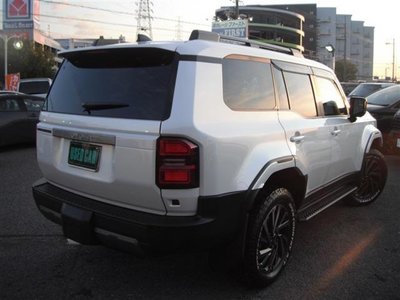 TOYOTA LAND CRUISER 250 - 7