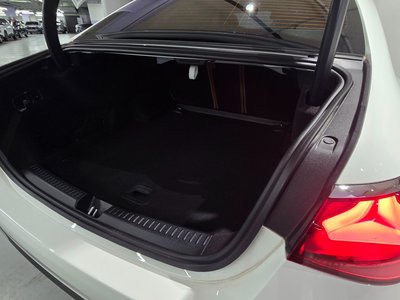 MERCEDES-BENZ E-CLASS - 10