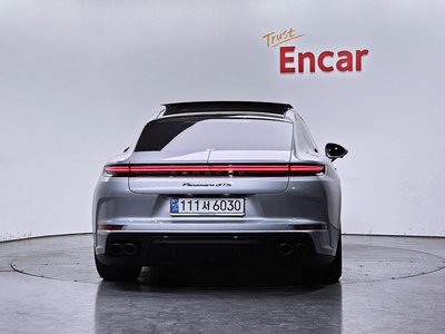 PORSCHE PANAMERA - 4