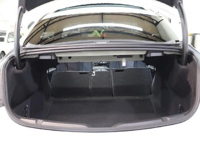 MERCEDES-BENZ E-CLASS - 7