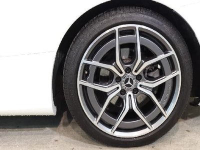 MERCEDES-BENZ E-CLASS - 8