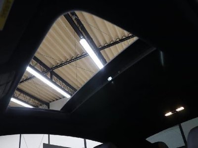 MERCEDES-BENZ E-CLASS - 9