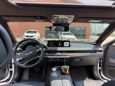 GENESIS G80 (RG3) - 5