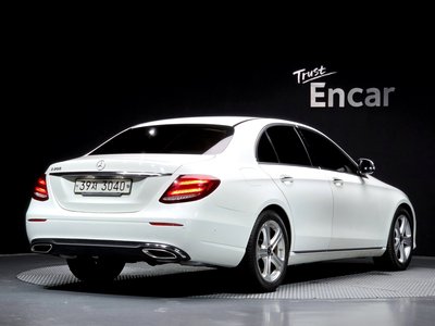 MERCEDES-BENZ E-CLASS - 3