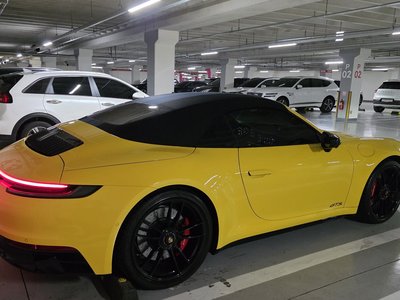 PORSCHE 911 - 4